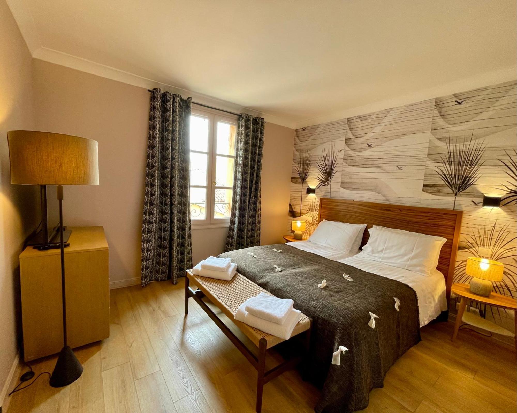 Coeur De Saint-Tropez - 2 Chambres - Terrasse - Parking * Saint-Tropez