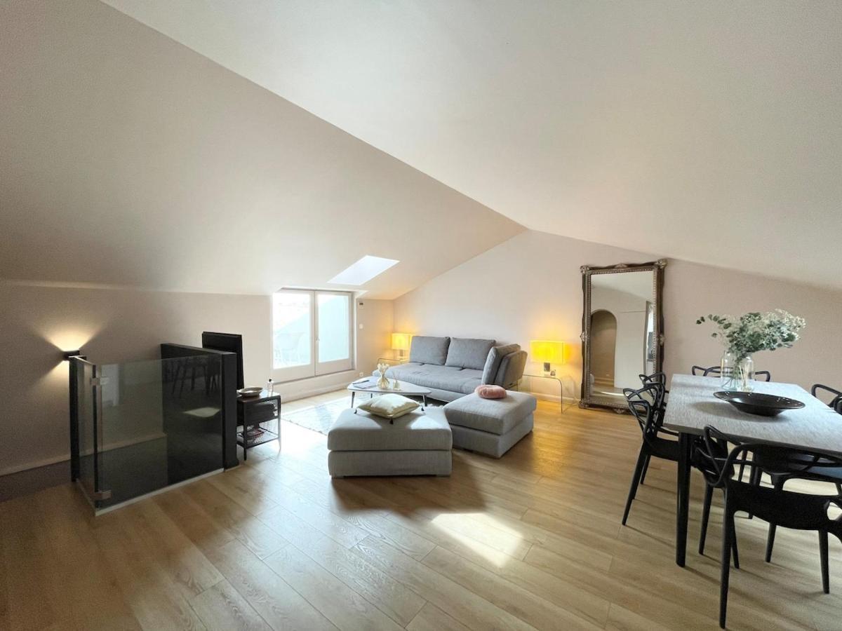 Appartement Coeur De Saint-Tropez - 2 Chambres - Terrasse - Parking *